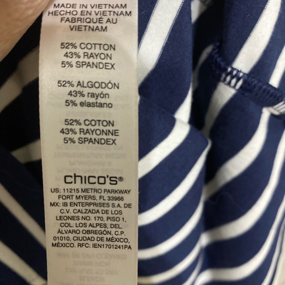 Chicos Dress, beautiful cross cross pattern on shoulders. - Picture 4 of 4